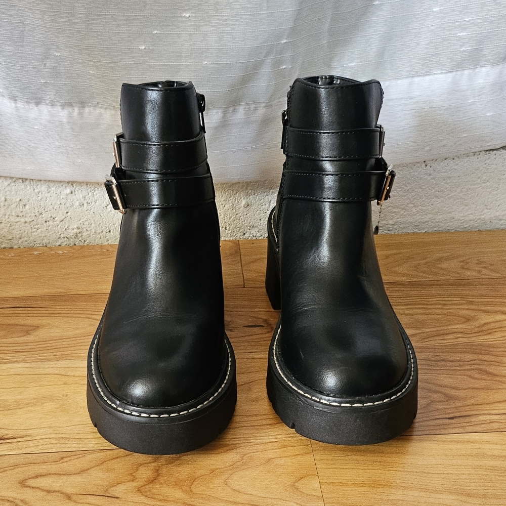 Madden Girl  Black Ankle Boots - Picture 4 of 8